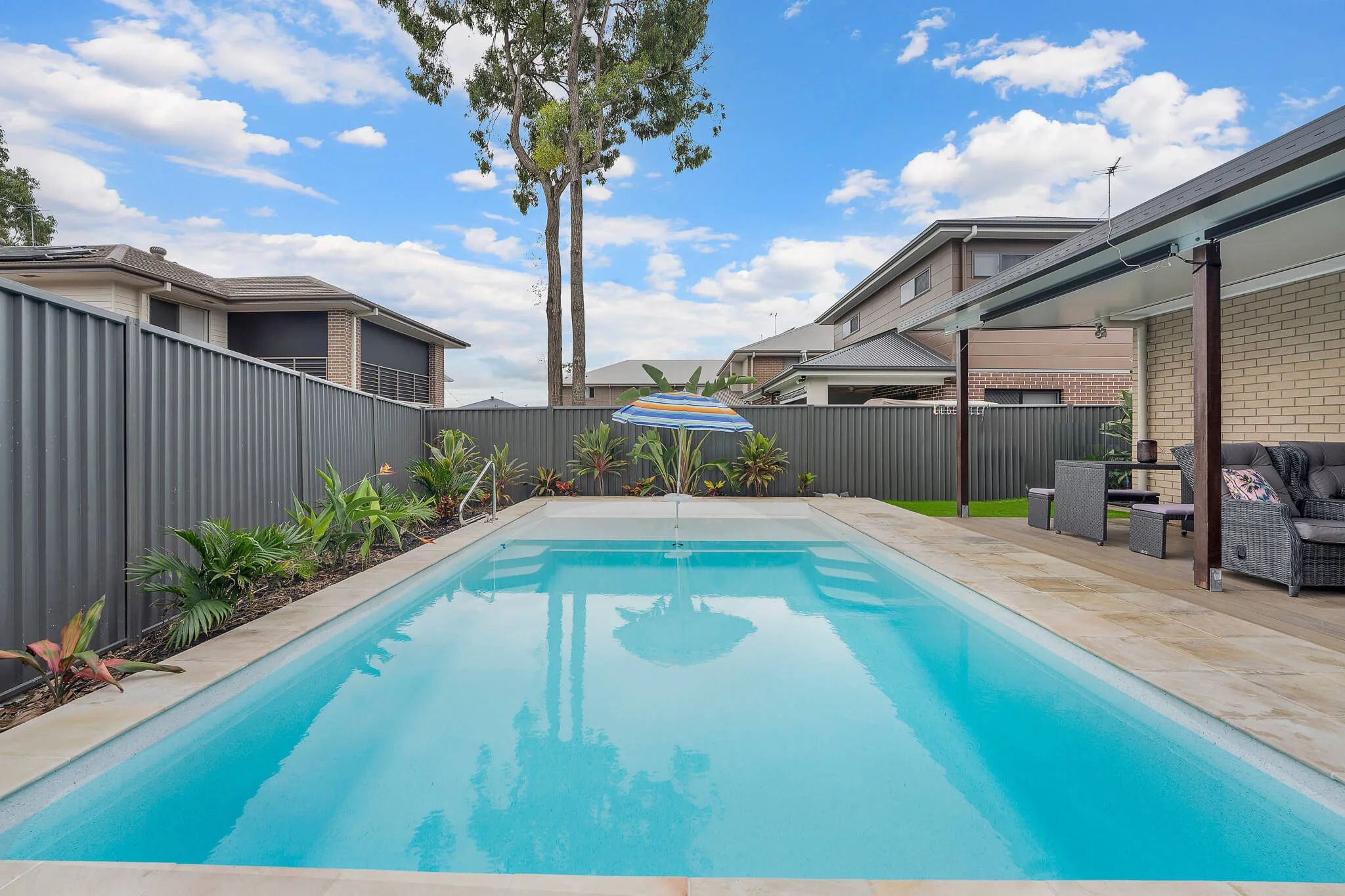 Modern pool design